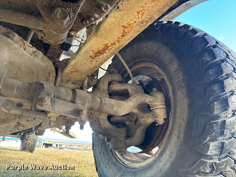 image for item EA2260 2004 Ford F350 Super Duty Ext. Cab pickup truck