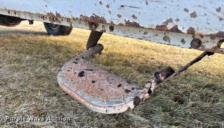 image for item EA2260 2004 Ford F350 Super Duty Ext. Cab pickup truck