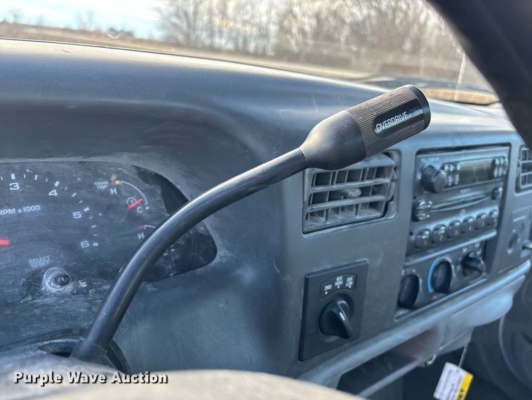 image for item EA2260 2004 Ford F350 Super Duty Ext. Cab pickup truck