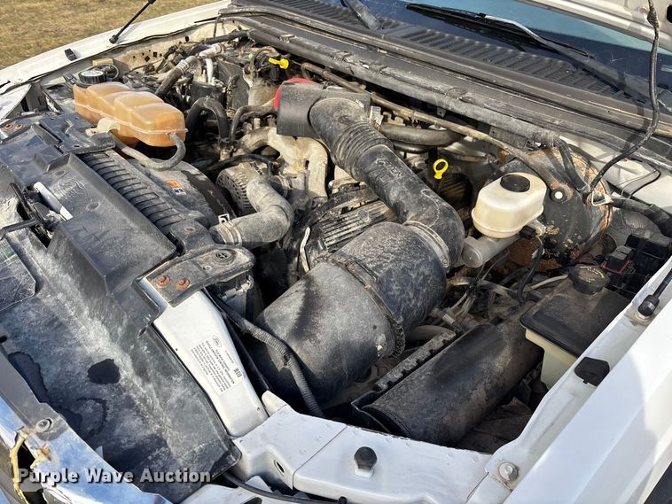 image for item EA2260 2004 Ford F350 Super Duty Ext. Cab pickup truck