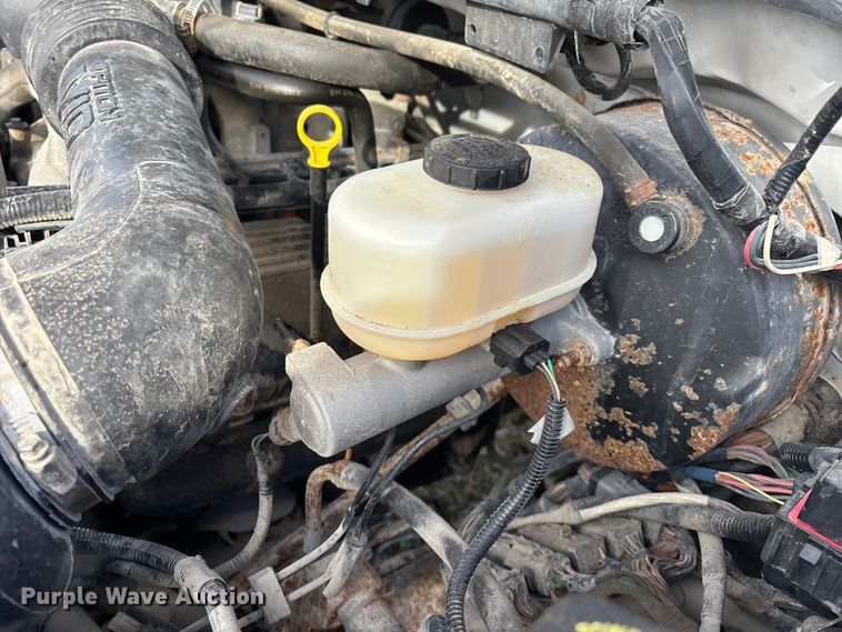 image for item EA2260 2004 Ford F350 Super Duty Ext. Cab pickup truck