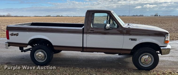 image for item EA2272 1993 Ford F250 XL pickup truck