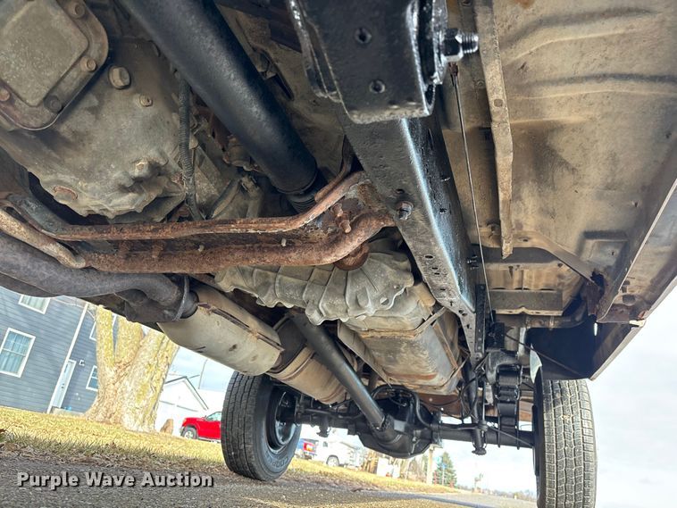 image for item EA2272 1993 Ford F250 XL pickup truck