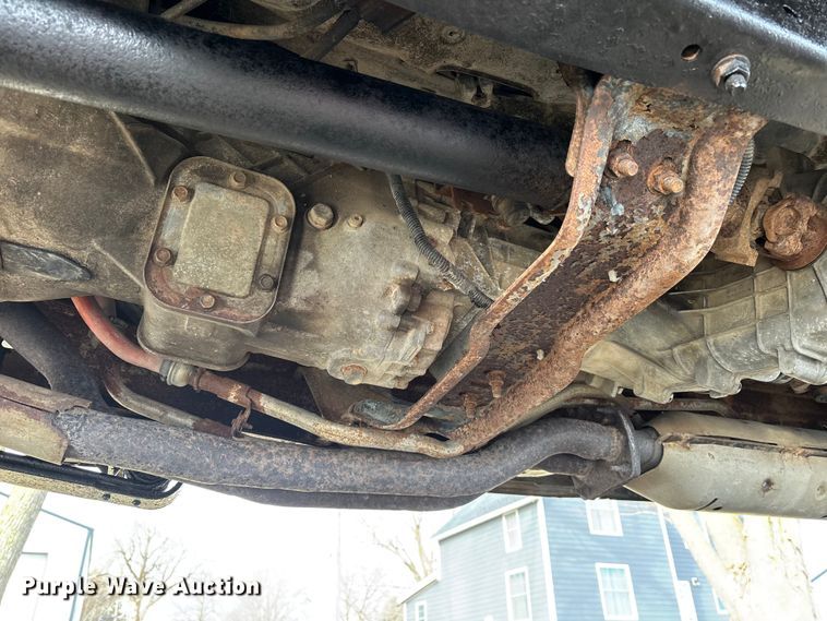 image for item EA2272 1993 Ford F250 XL pickup truck