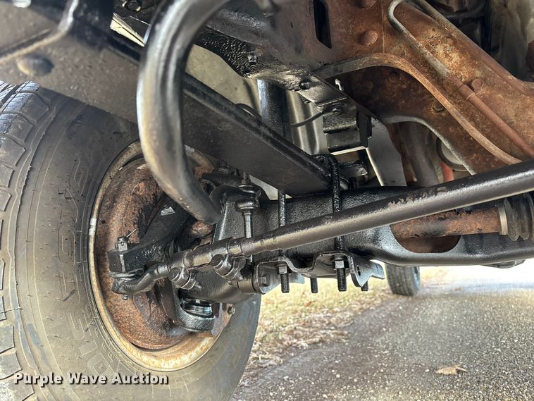 image for item EA2272 1993 Ford F250 XL pickup truck