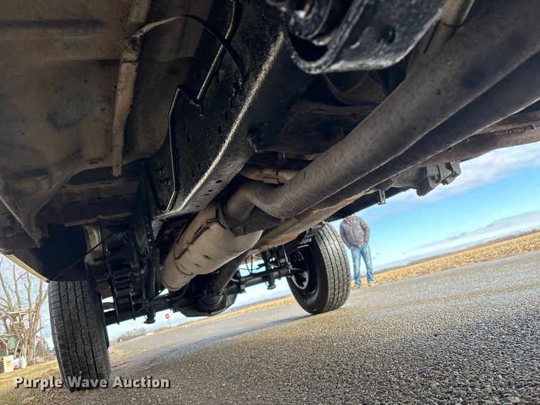 image for item EA2272 1993 Ford F250 XL pickup truck