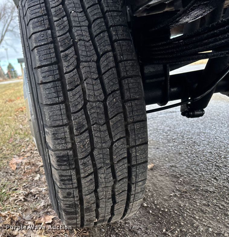 image for item EA2272 1993 Ford F250 XL pickup truck