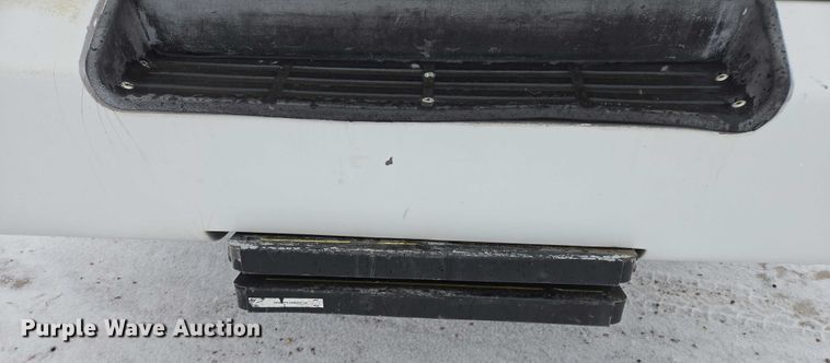 image for item EB1199 2004 International 3200 shuttle bus