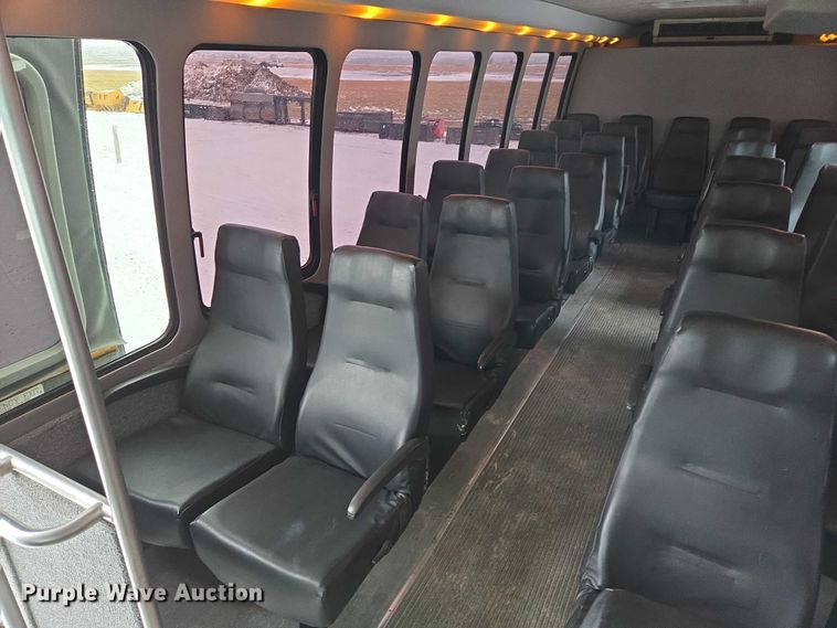 image for item EB1199 2004 International 3200 shuttle bus