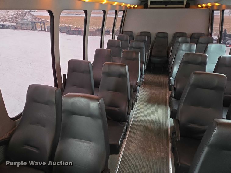 image for item EB1199 2004 International 3200 shuttle bus