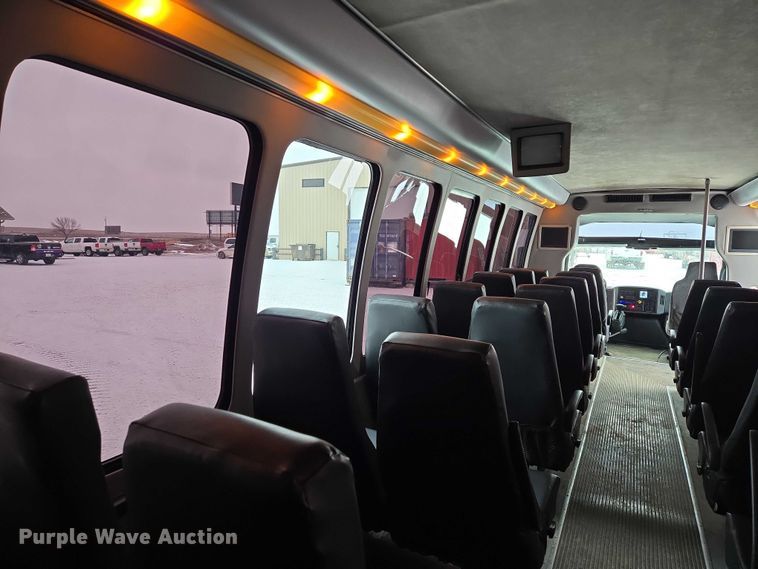 image for item EB1199 2004 International 3200 shuttle bus