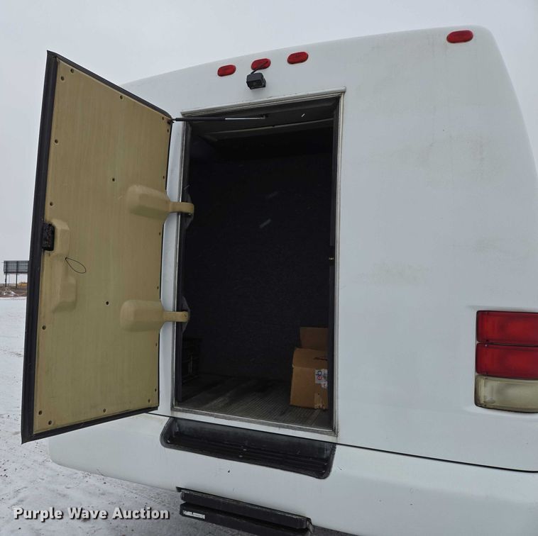 image for item EB1199 2004 International 3200 shuttle bus