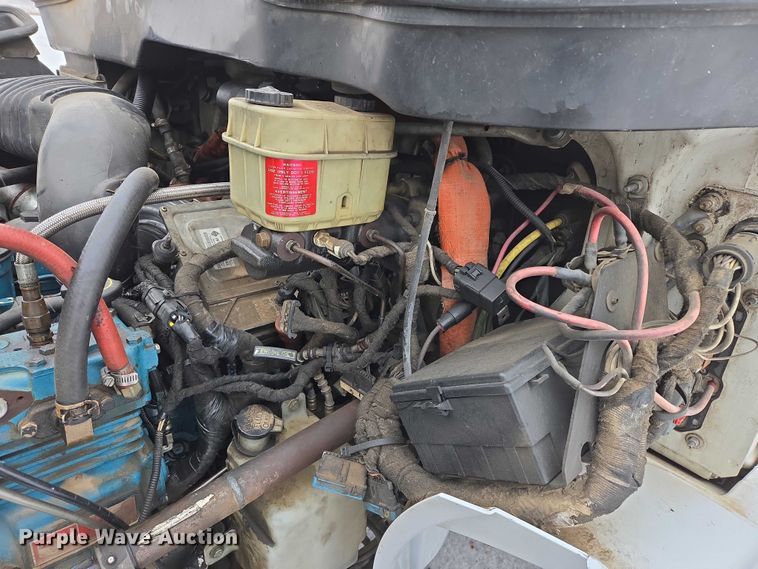 image for item EB1199 2004 International 3200 shuttle bus