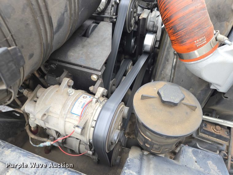 image for item EB1199 2004 International 3200 shuttle bus