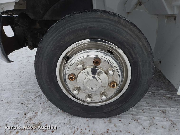 image for item EB1199 2004 International 3200 shuttle bus