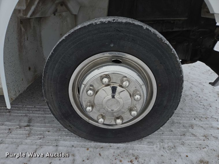 image for item EB1199 2004 International 3200 shuttle bus