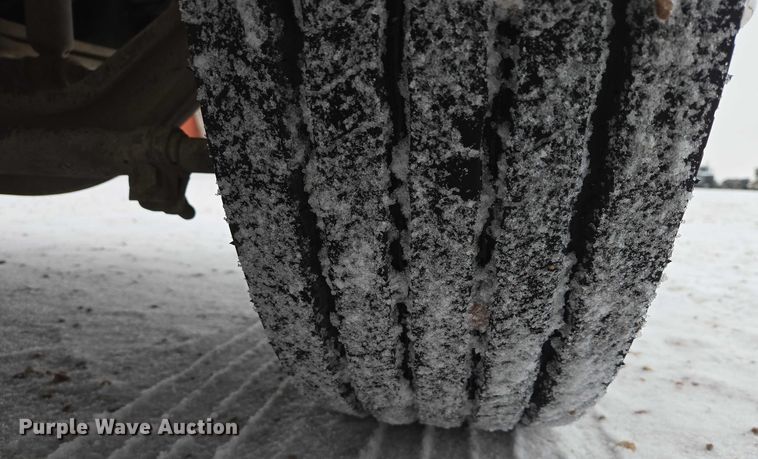 image for item EB1199 2004 International 3200 shuttle bus