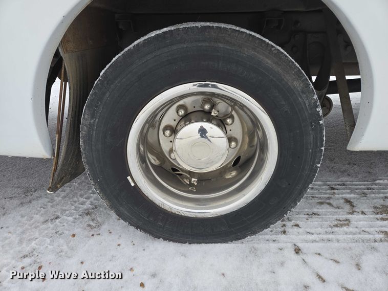 image for item EB1199 2004 International 3200 shuttle bus