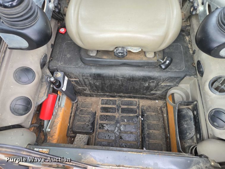 image for item EB1230 2013 Case SR200 skid steer loader