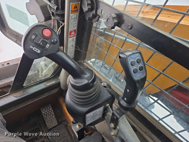 image for item EB1230 2013 Case SR200 skid steer loader