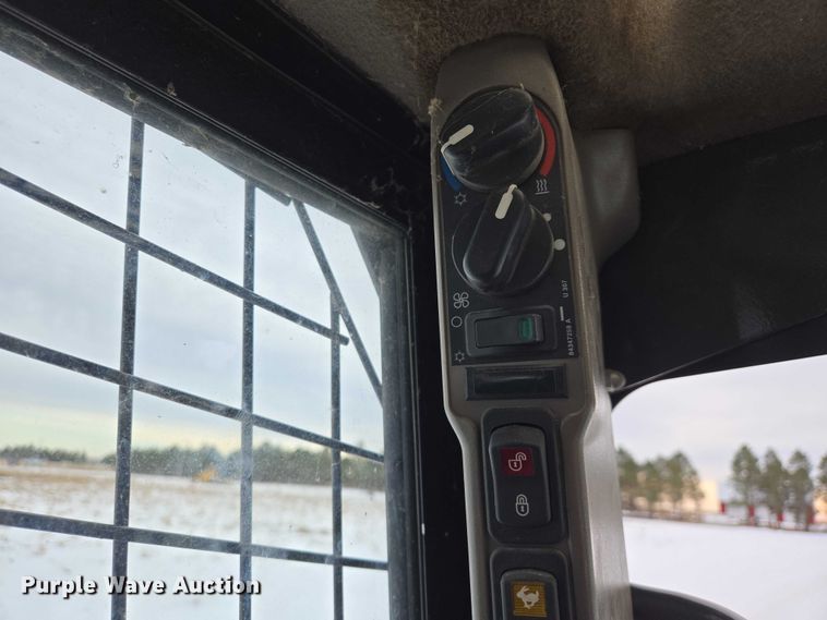 image for item EB1230 2013 Case SR200 skid steer loader