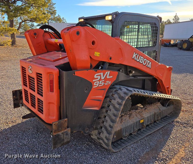image for item EB1244 Kubota SVL 95-2S tracked skid steer loader