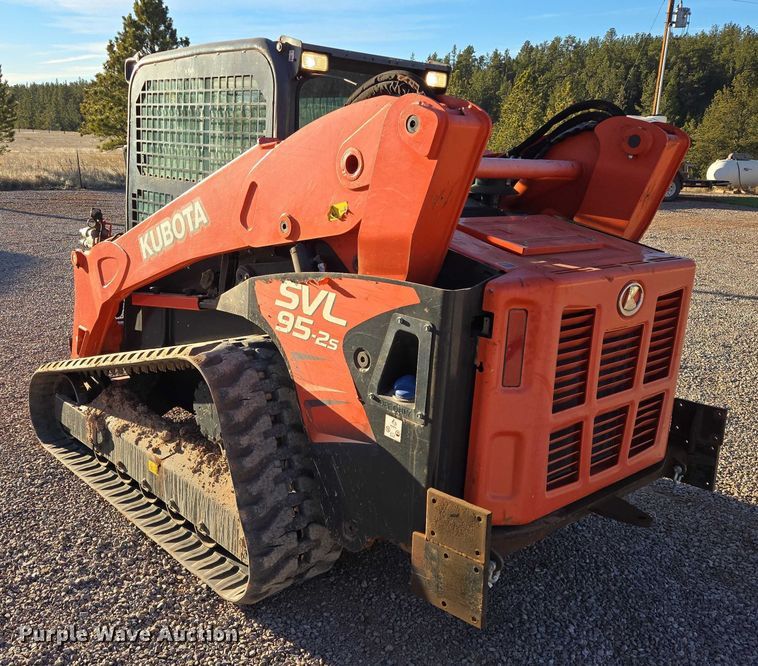 image for item EB1244 Kubota SVL 95-2S tracked skid steer loader