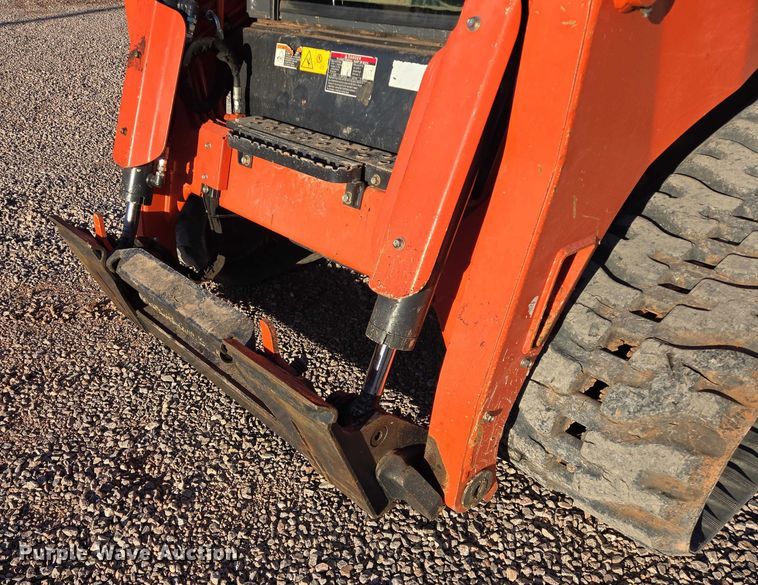 image for item EB1244 Kubota SVL 95-2S tracked skid steer loader