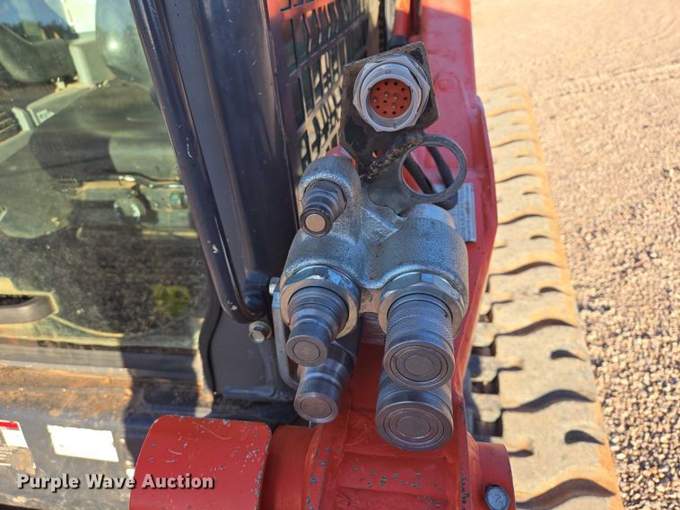 image for item EB1244 Kubota SVL 95-2S tracked skid steer loader