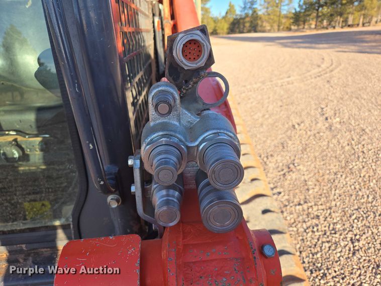 image for item EB1244 Kubota SVL 95-2S tracked skid steer loader