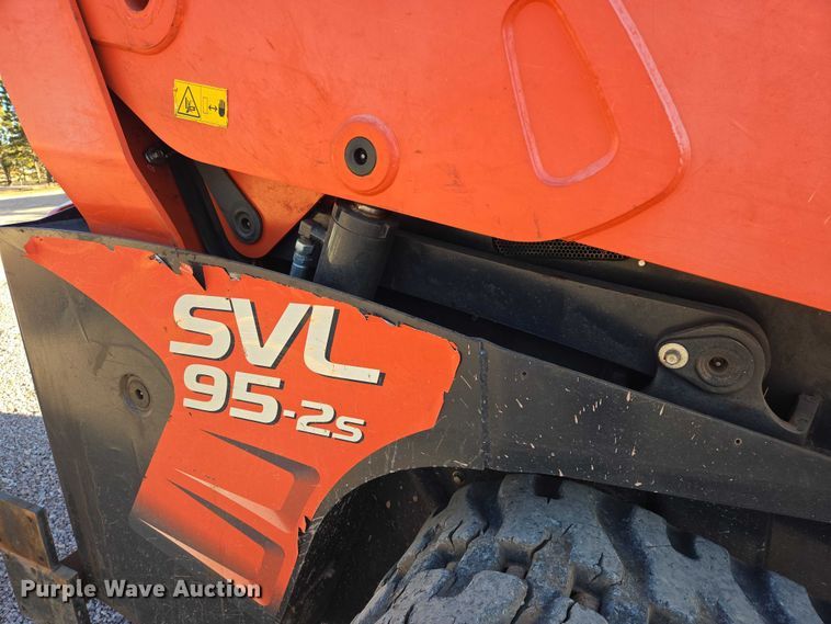 image for item EB1244 Kubota SVL 95-2S tracked skid steer loader