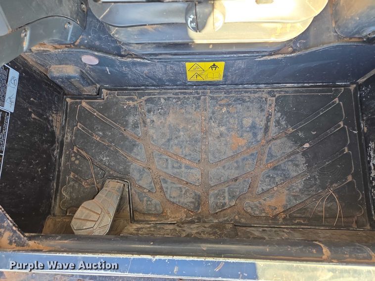 image for item EB1244 Kubota SVL 95-2S tracked skid steer loader