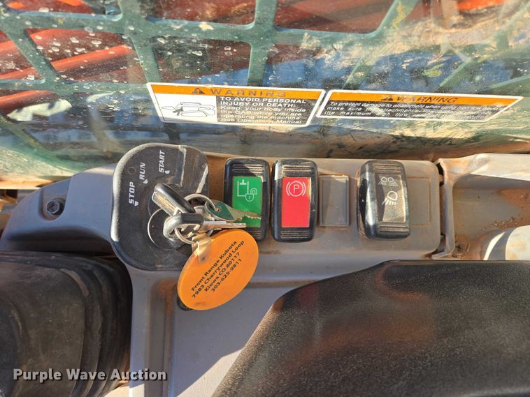 image for item EB1244 Kubota SVL 95-2S tracked skid steer loader