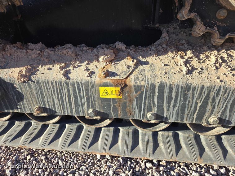 image for item EB1244 Kubota SVL 95-2S tracked skid steer loader