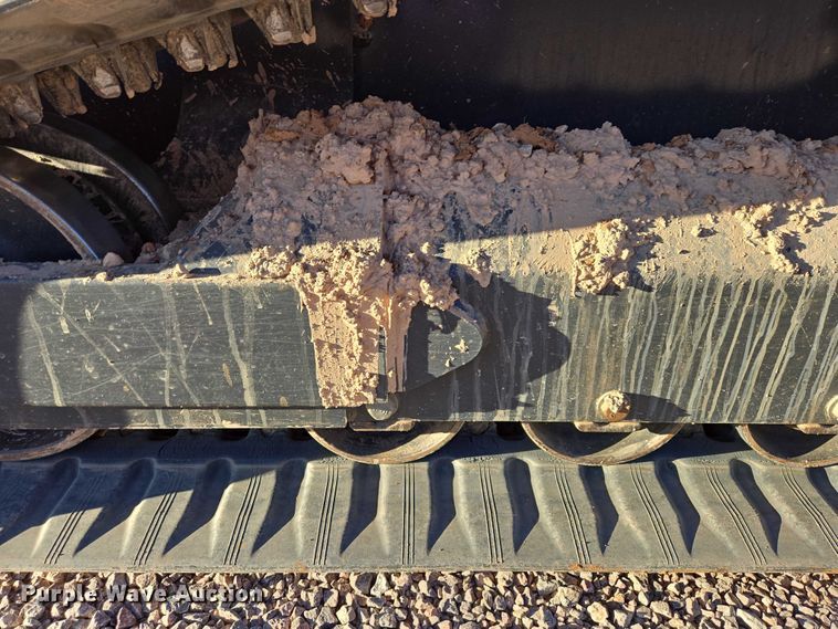 image for item EB1244 Kubota SVL 95-2S tracked skid steer loader