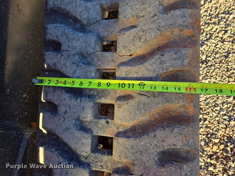 image for item EB1244 Kubota SVL 95-2S tracked skid steer loader