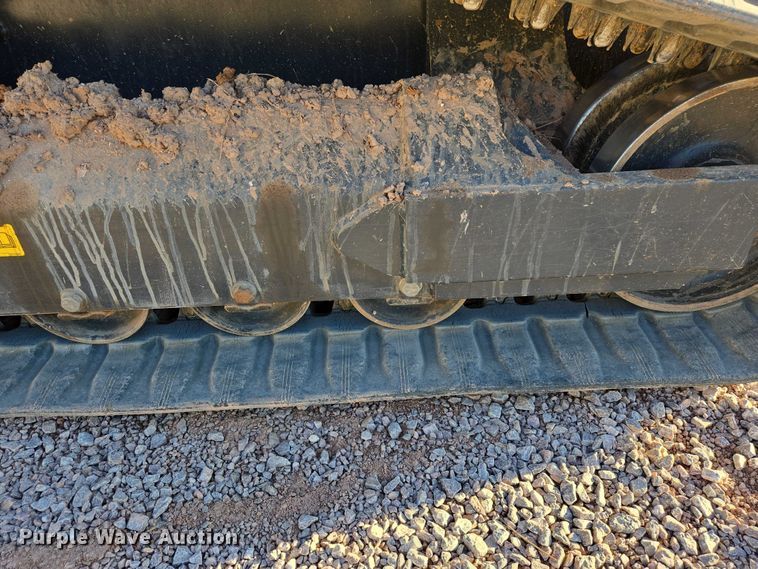 image for item EB1244 Kubota SVL 95-2S tracked skid steer loader