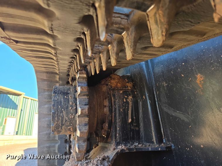 image for item EB1244 Kubota SVL 95-2S tracked skid steer loader