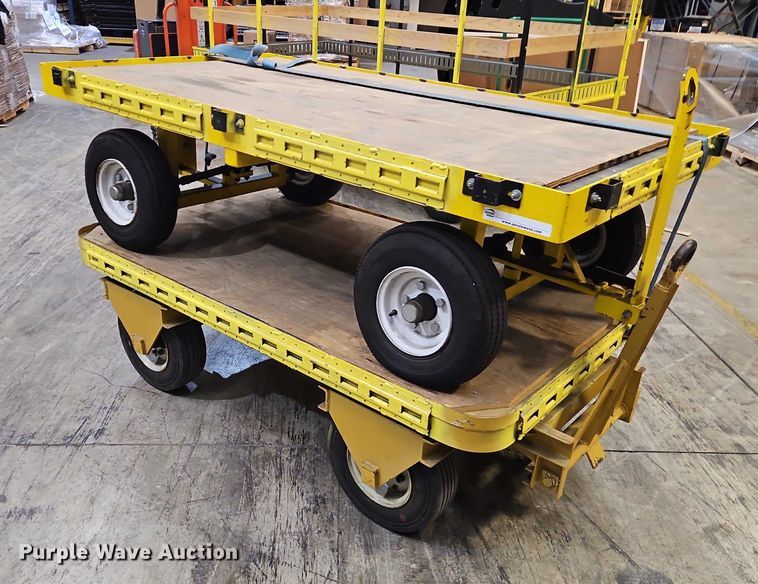 image for item EB8484 2004 Hyster T5Z tow tractor