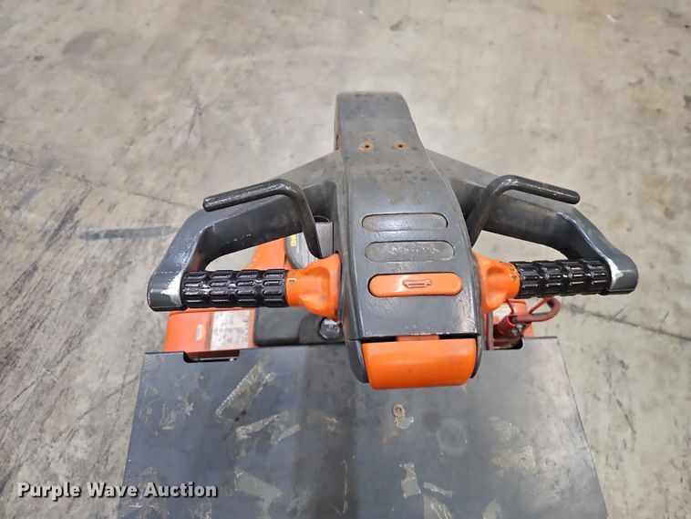 image for item EB8487 Toyota 7TB50 tow tractor