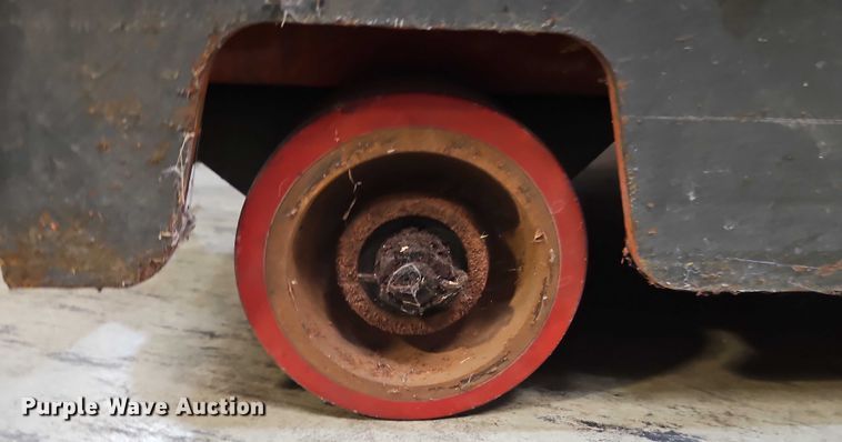 image for item EB8487 Toyota 7TB50 tow tractor