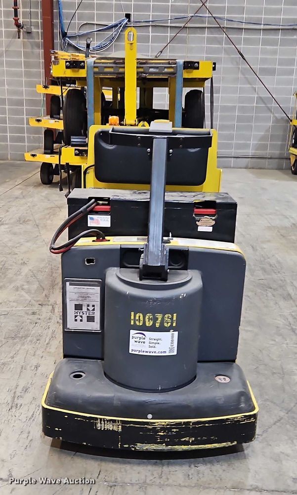 image for item EB8488 Hyster T5Z tow tractor