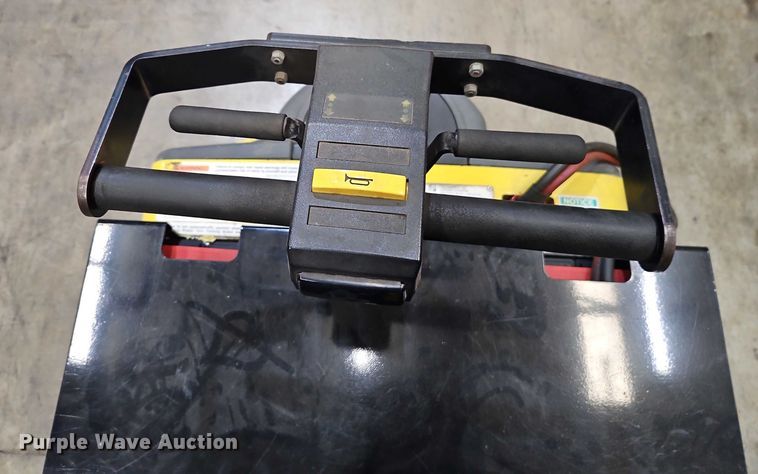 image for item EB8488 Hyster T5Z tow tractor