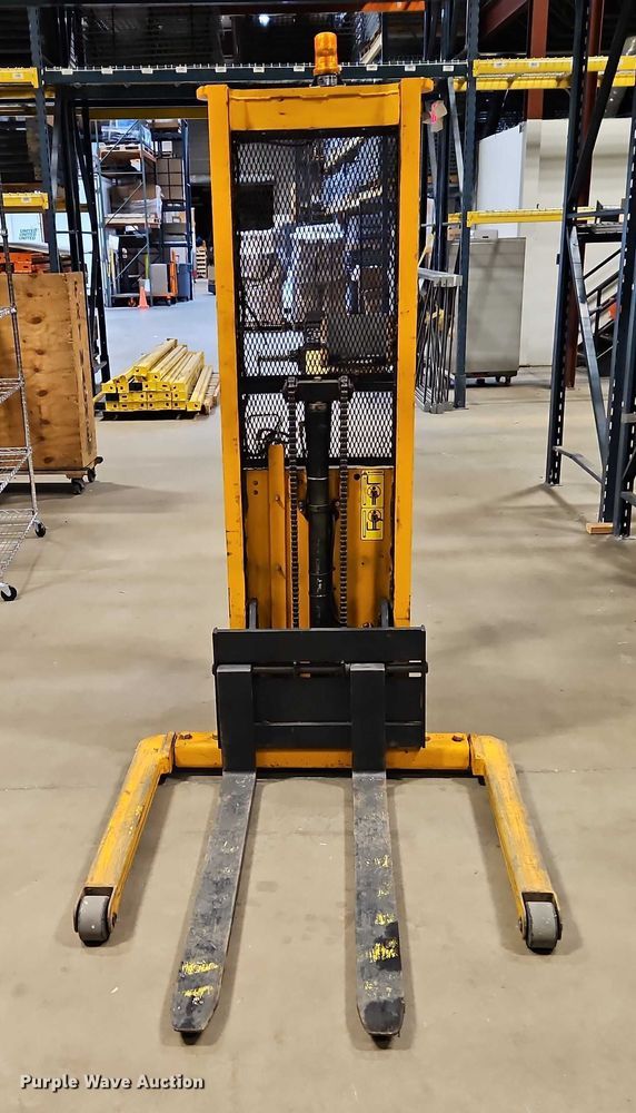 image for item EB8492 Big Joe PDI 24-A05 pallet jack