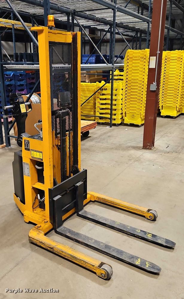 image for item EB8492 Big Joe PDI 24-A05 pallet jack