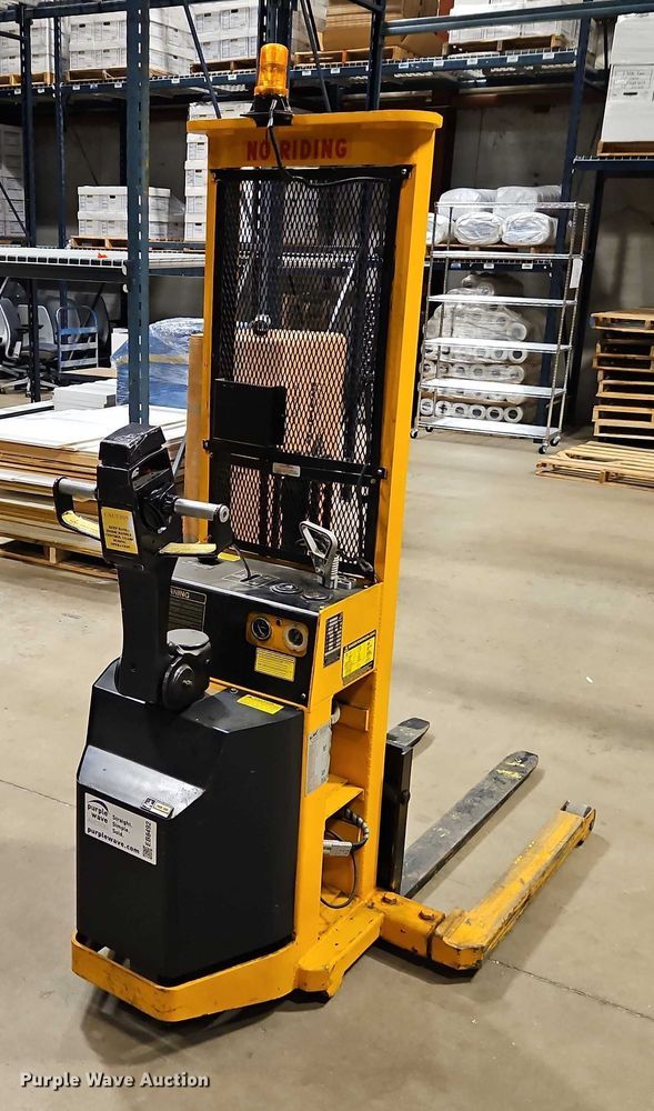 image for item EB8492 Big Joe PDI 24-A05 pallet jack