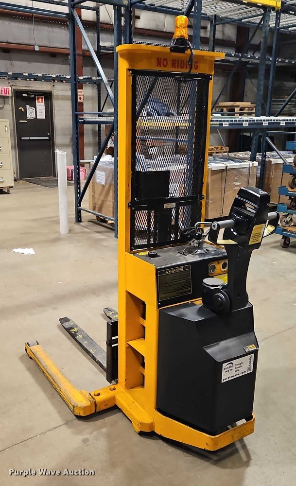 image for item EB8492 Big Joe PDI 24-A05 pallet jack