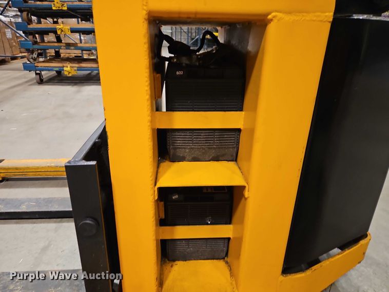 image for item EB8492 Big Joe PDI 24-A05 pallet jack