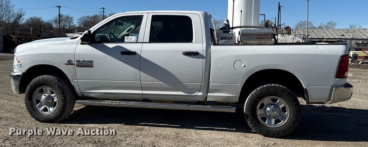 image for item EC4540 2016 RAM 2500 Crew Cab pickup truck