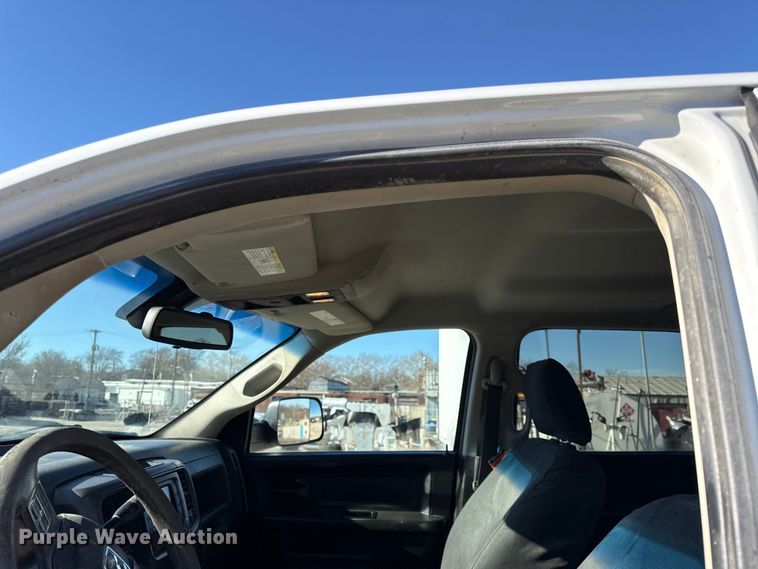 image for item EC4540 2016 RAM 2500 Crew Cab pickup truck